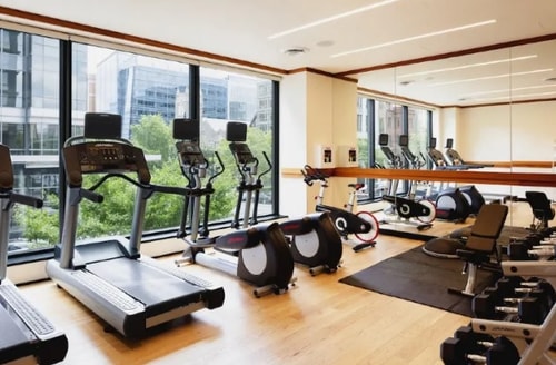 Cabin King Near Bloomberg Government WDC 8 Luxury Bookings