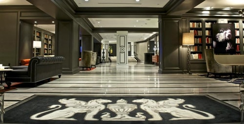 Deluxe King Room Near St Stephen Martyr Church WDC 8 Luxury Bookings