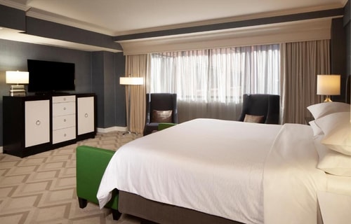 Deluxe King Room Near St Stephen Martyr Church WDC Luxury Bookings