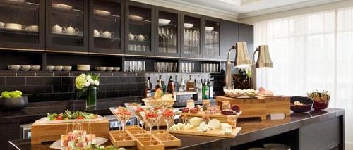 Gold Signature King Near Embassy of Mexico WDC 12 Luxury Bookings