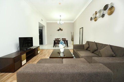 Two Bedroom Apartment Near Viva Super Market 8 Luxury Bookings