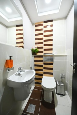 Two Bedroom Apartment Near Viva Super Market 12 Luxury Bookings