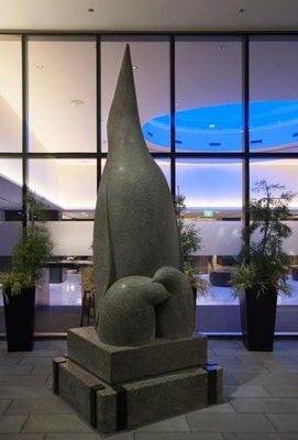 Standard Queen Room Near Golden Auto Transport SAN 11 Luxury Bookings