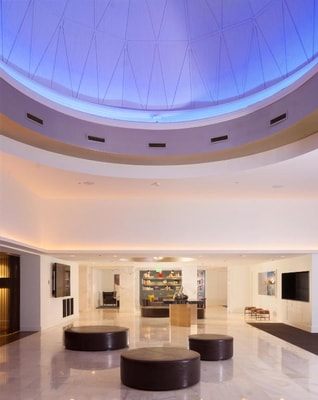 Standard Queen Room Near Golden Auto Transport SAN 5 Luxury Bookings