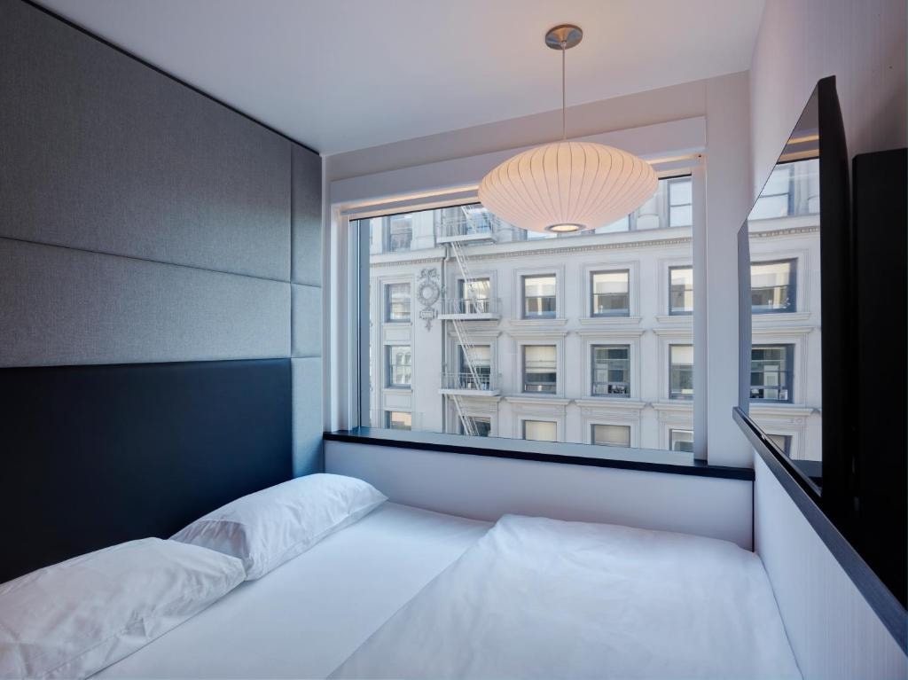 King Room Near Swatch Powell Street SAN Luxury Bookings