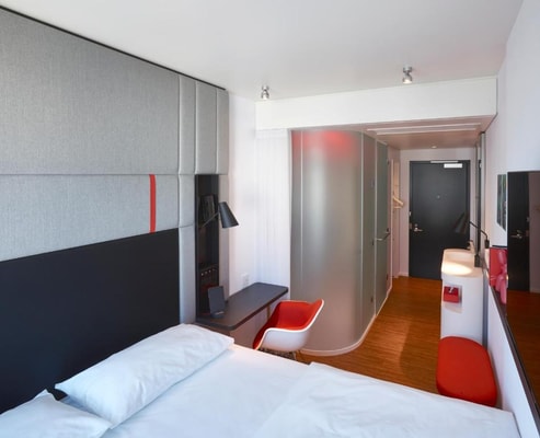 King Room Near Swatch Powell Street SAN 2 Luxury Bookings