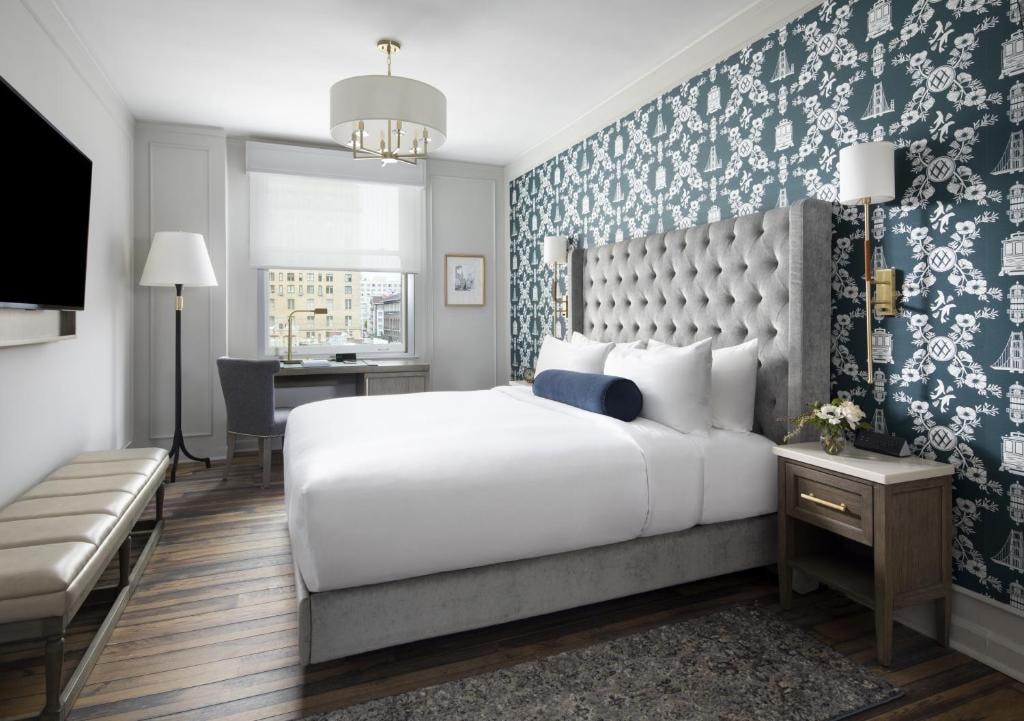 King Room Near Hyatt Coffee Bar SAN Luxury Bookings