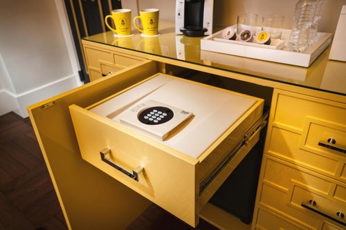 Deluxe King Room Near Geary Wine And Spirits SAN 3 Luxury Bookings