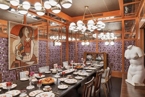 Deluxe Queen Room Near Federal Office Building SAN 12 Luxury Bookings