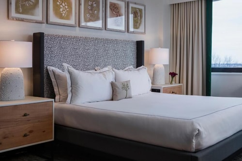 Premier King Room Near Unity Center DC WDC 1 Luxury Bookings