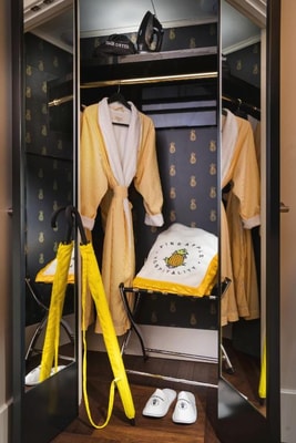 Deluxe King Room Near Geary Wine And Spirits SAN 6 Luxury Bookings