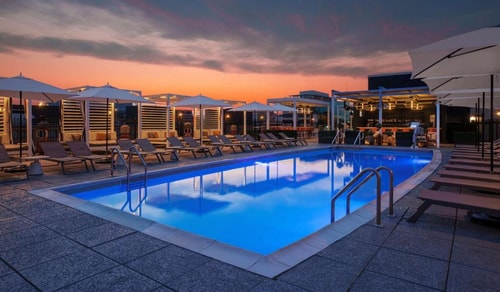 Premium King Near Art And Soul Restaurant WDC 8 Luxury Bookings