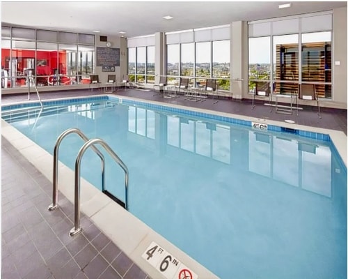 King Suite Near First Savings Mortgage Corp. WDC 11 Luxury Bookings
