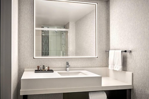 King Room Near Yerba Buena Gardens SAN 3 Luxury Bookings