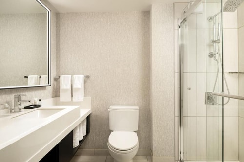 King Room Near Yerba Buena Gardens SAN 4 Luxury Bookings