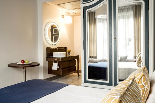 Deluxe Queen Room Near Glide Memorial Church SAN 4 Luxury Bookings