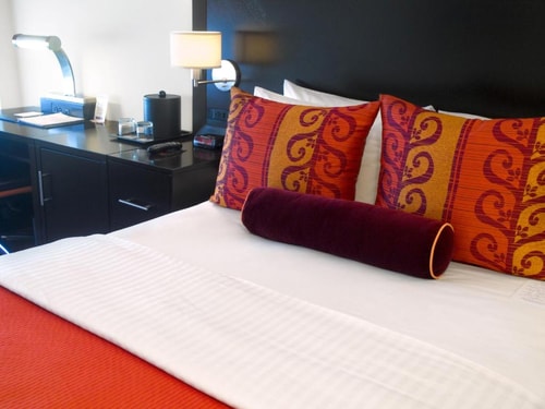 Superior Queen Room Near The White House WDC 1 Luxury Bookings