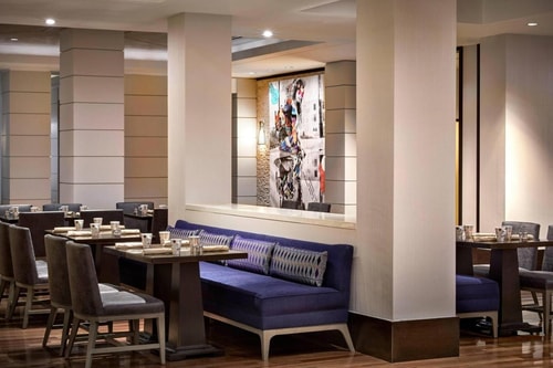 King Room Near Academy Of Art University SAN 10 Luxury Bookings