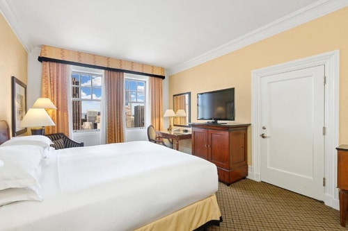 Standard Room Near Huntington Park SAN 1 Luxury Bookings
