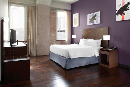 Guest Room Near Priority Emergency Dental Care DAL 1 Luxury Bookings