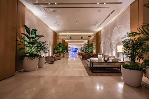 Resort Room Near Red Ridge Park LAS 8 Luxury Bookings