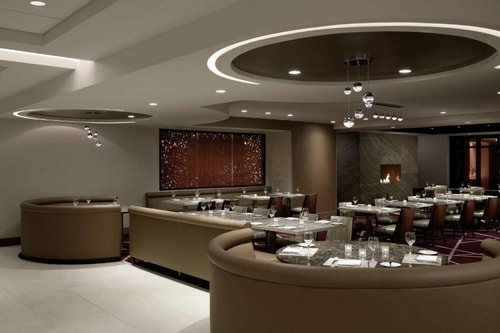 Deluxe King Room Near International Spy Museum WDC 10 Luxury Bookings