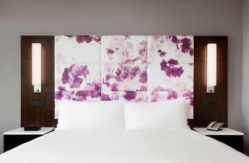 Deluxe King Room Near International Spy Museum WDC 1 Luxury Bookings