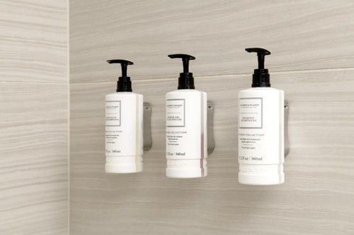 Deluxe King Room Near International Spy Museum WDC 7 Luxury Bookings