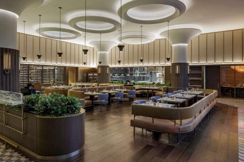 King Room Near Le Clou French Restaurant WDC 13 Luxury Bookings