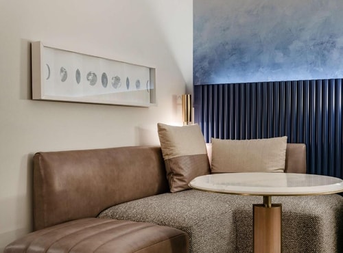 King Room Near Le Clou French Restaurant WDC 4 Luxury Bookings