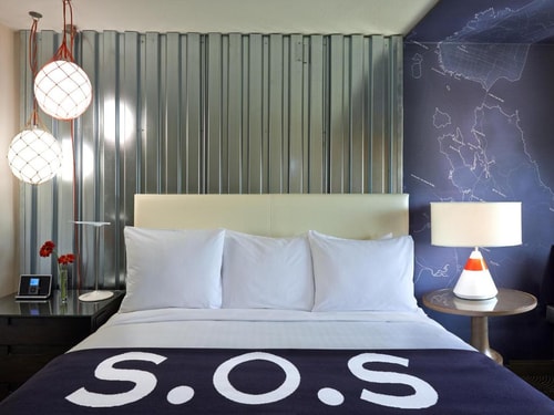 Standard King Room Near Museum Of 3D Illusions SAN 1 Luxury Bookings