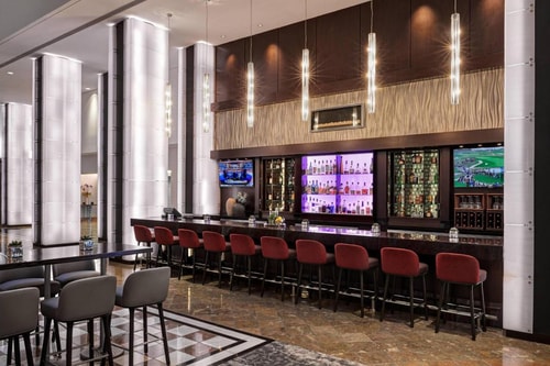 King Room Near Academy of Art University SAN 13 Luxury Bookings