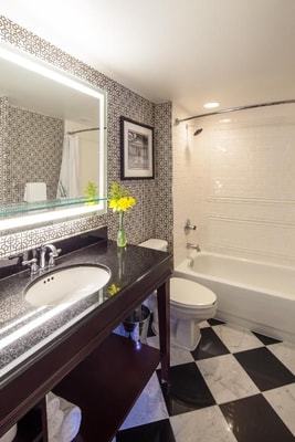 Standard Queen Near One Franklin Square WDC 3 Luxury Bookings