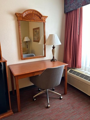 Standard Queen Room Near ME Theatre ORL 1 Luxury Bookings