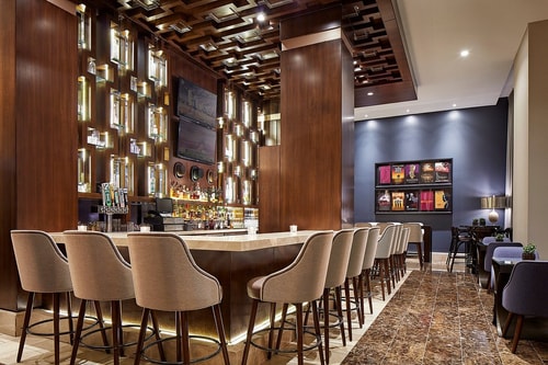 Deluxe King Room Near HPM Parking SAN 13 Luxury Bookings