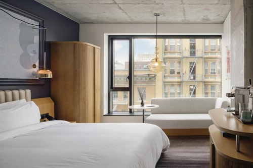 Standard King Room Near Golden Gate Theatre SAN Luxury Bookings