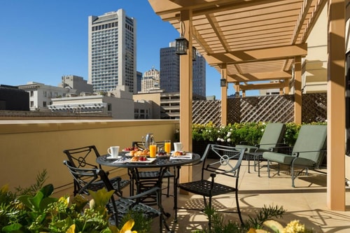 King Room Near Dragon Gate Chinatown SAN 7 Luxury Bookings