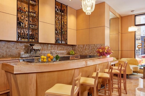 King Room Near Dragon Gate Chinatown SAN 13 Luxury Bookings