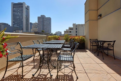 King Room Near Dragon Gate Chinatown SAN 6 Luxury Bookings