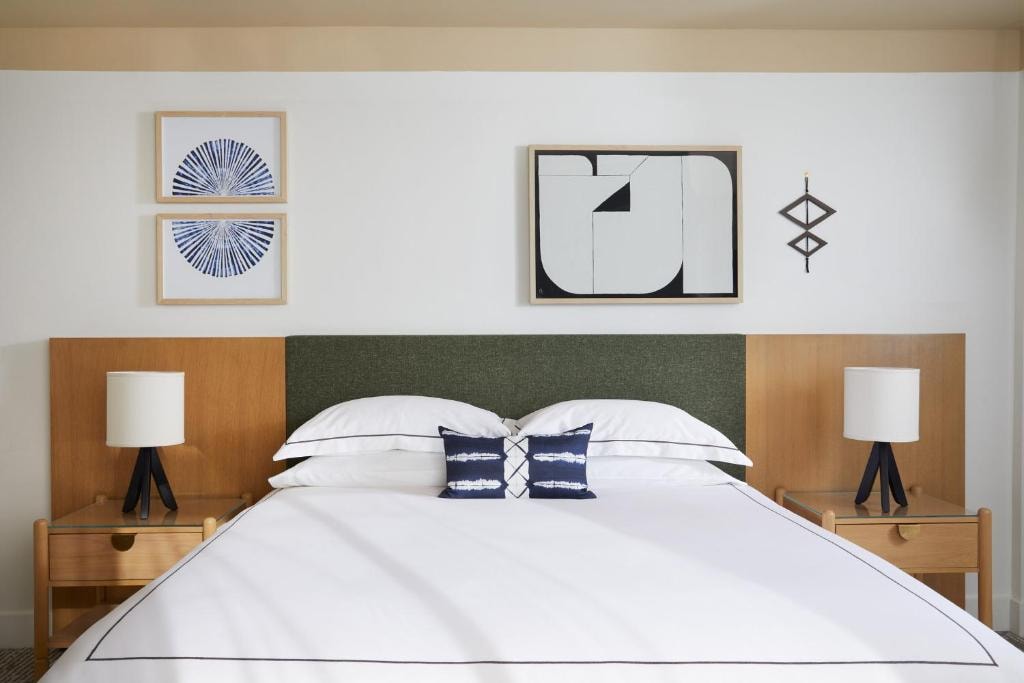 Essential King Room Near Super Mira SAN Luxury Bookings