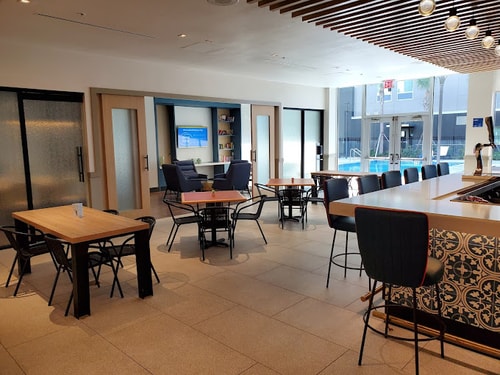 Deluxe King Room Near Audeamus Court ORL 7 Luxury Bookings