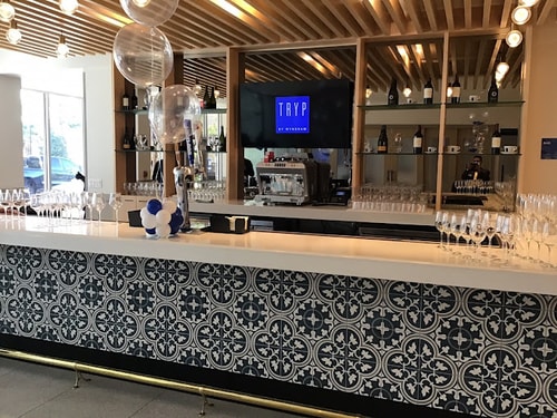 Deluxe King Room Near Audeamus Court ORL 6 Luxury Bookings