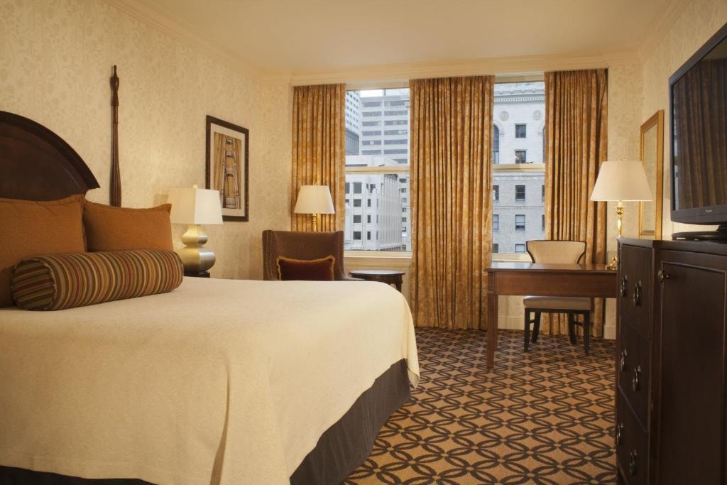 Deluxe Room Near Wells Fargo Museum SAN Luxury Bookings