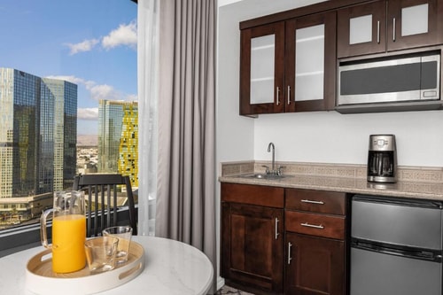 King Room Near Imagination Station LAS 4 Luxury Bookings