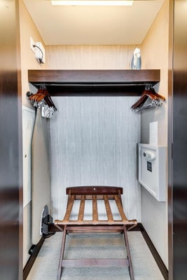 Studio Near Clark County Fire Station 32 LAS 13 Luxury Bookings