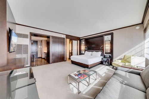 Studio Near Clark County Fire Station 32 LAS 4 Luxury Bookings