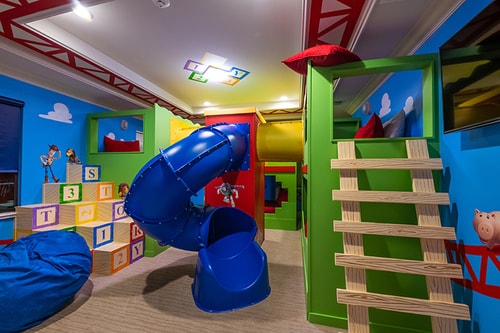 Studio Room Near Drafts Sports Bar And Grill ORL 13 Luxury Bookings