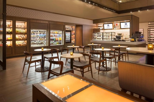 Queen Room Near CenturyLink SAN 12 Luxury Bookings