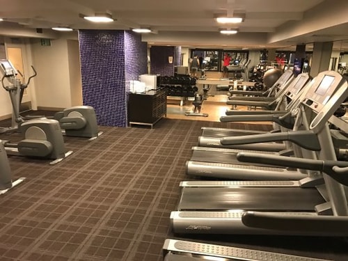 Queen Room Near Mason Cable Car Turnaround  SAN 14 Luxury Bookings