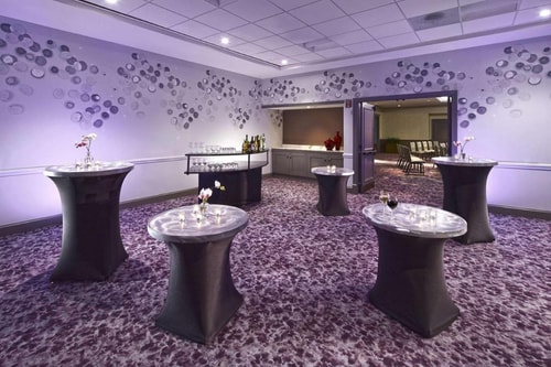 Queen Room Near Mason Cable Car Turnaround  SAN 11 Luxury Bookings